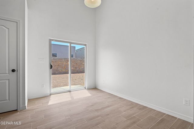 608 Cedarwood Avenue, El Paso, TX 79928