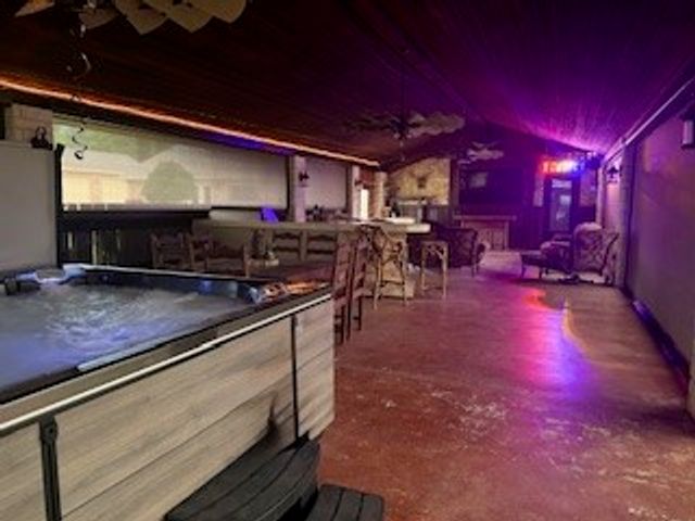 10420 County Road 1016, Burleson, TX 76028