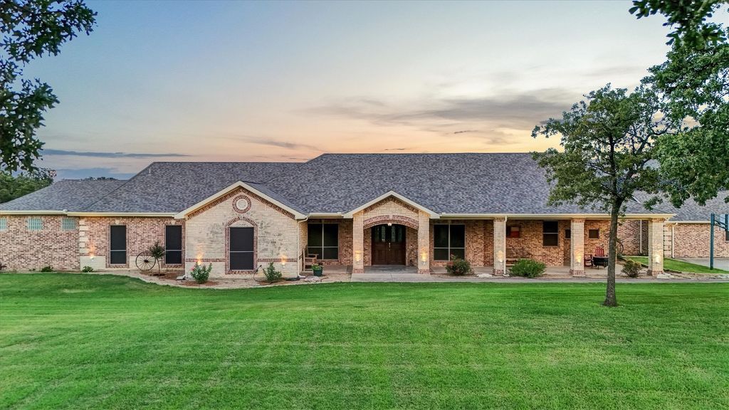 10420 County Road 1016, Burleson, TX 76028