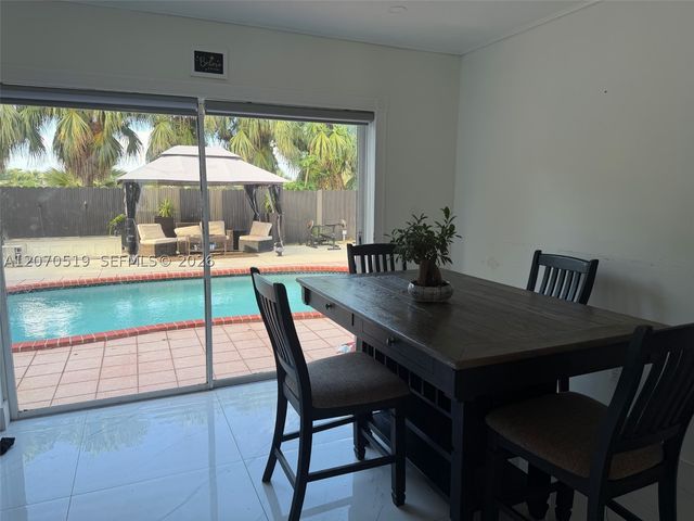 11818 SW 273rd Ln, Homestead, FL 33032