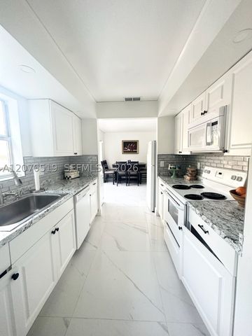 11818 SW 273rd Ln, Homestead, FL 33032