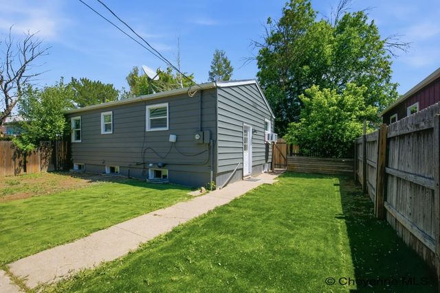 3618 DUFF AVE, Cheyenne, WY 82001