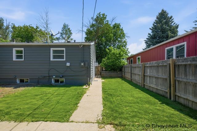 3618 DUFF AVE, Cheyenne, WY 82001