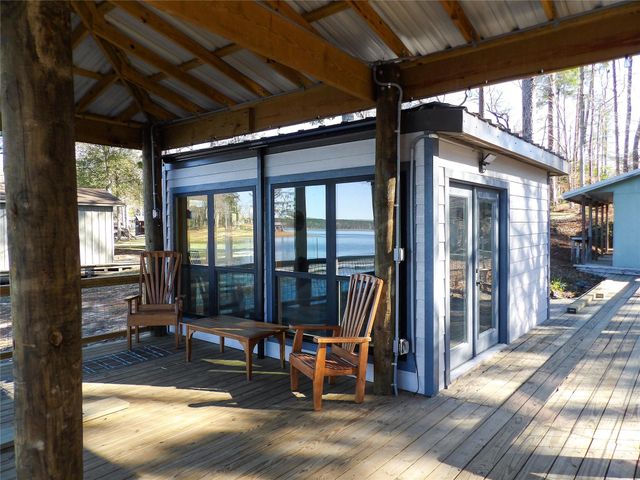 164 Magnolia Drive, Burkeville, TX 75932