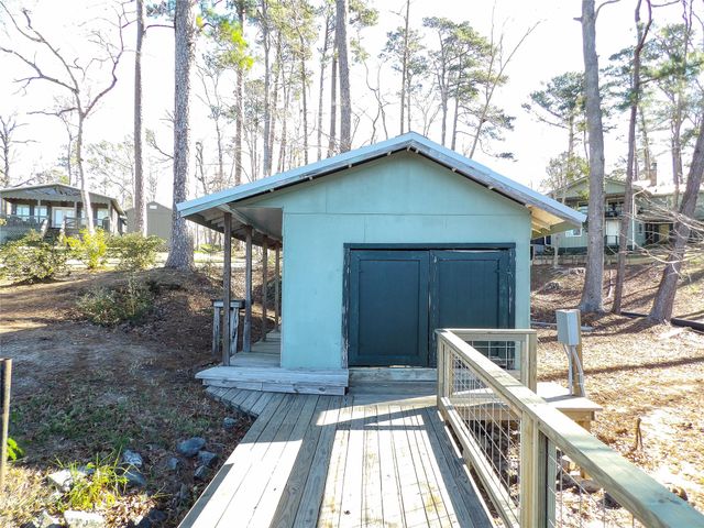 164 Magnolia Drive, Burkeville, TX 75932