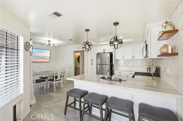 11 Wildflower, Pomona, CA 91766