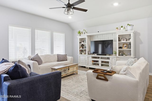 123 Nova Lake Drive, Duson, LA 70529