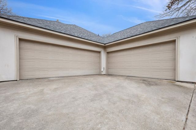 44 Wellington Oaks Circle, Denton, TX 76210