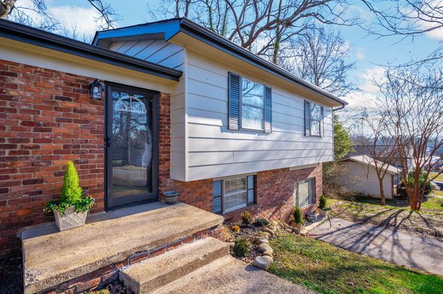 7315 Valley Lane, Hixson, TN 37343