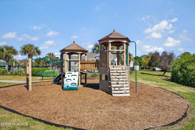 5262 Windward Way, Southport, NC 28461