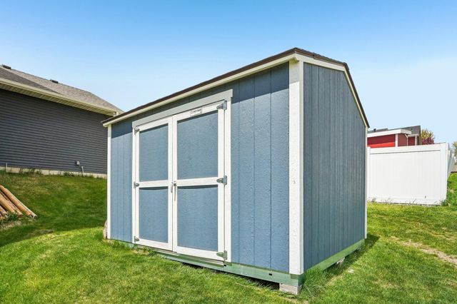 8674 Bison Avenue, Monticello, MN 55362