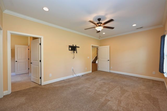 223 Meandering Dr, Lebanon, TN 37090