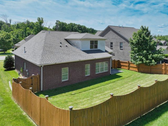 223 Meandering Dr, Lebanon, TN 37090