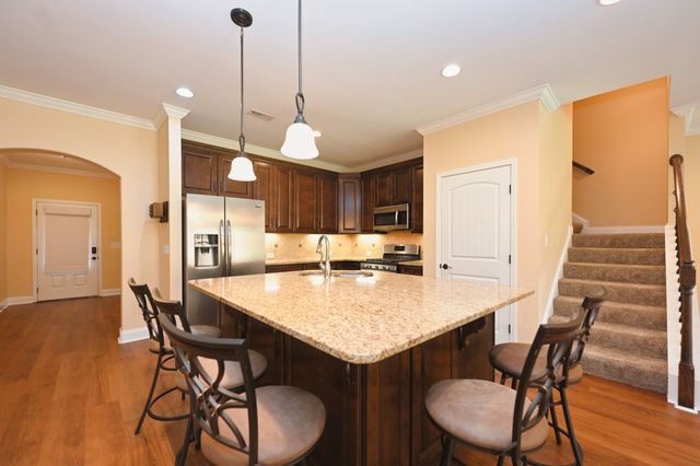 223 Meandering Dr, Lebanon, TN 37090