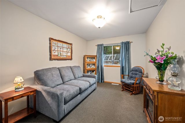 21211 89th Avenue NE, Arlington, WA 98223