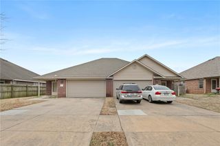 1667 Evening Shade Drive, Fayetteville, AR 72703