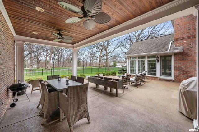 10706 N GRAND OAK Court, Peoria, IL 61615