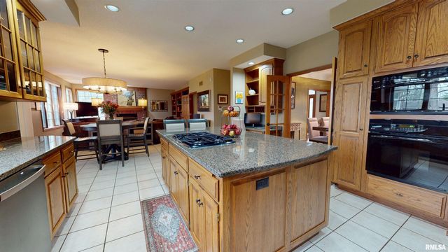 10706 N GRAND OAK Court, Peoria, IL 61615