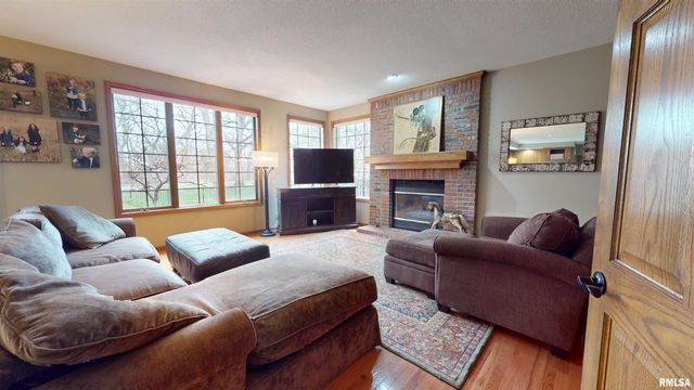 10706 N GRAND OAK Court, Peoria, IL 61615