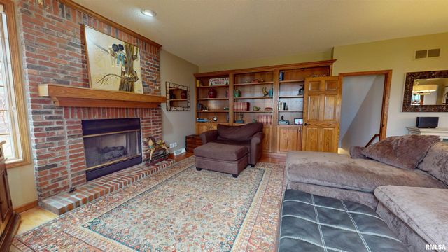 10706 N GRAND OAK Court, Peoria, IL 61615