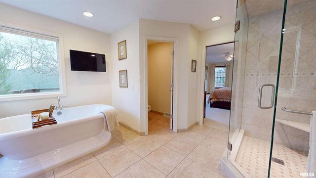 10706 N GRAND OAK Court, Peoria, IL 61615
