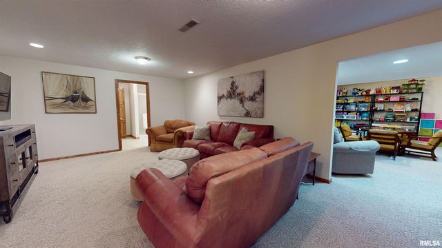 10706 N GRAND OAK Court, Peoria, IL 61615