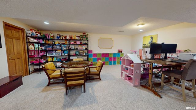 10706 N GRAND OAK Court, Peoria, IL 61615