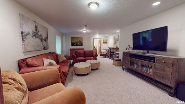 10706 N GRAND OAK Court, Peoria, IL 61615