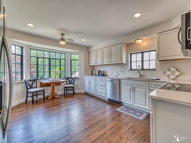 3880 Lakeshore Drive, Frenchtown Twp, MI 48166