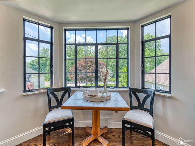 3880 Lakeshore Drive, Frenchtown Twp, MI 48166