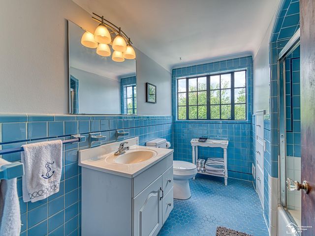 3880 Lakeshore Drive, Frenchtown Twp, MI 48166