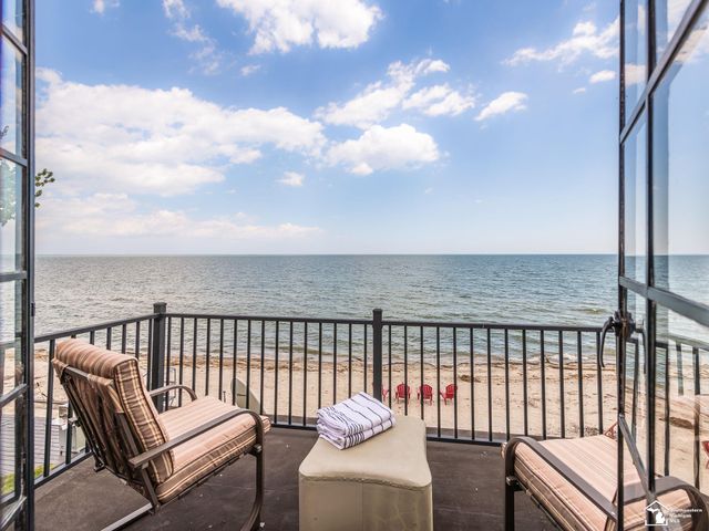 3880 Lakeshore Drive, Frenchtown Twp, MI 48166