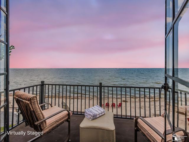 3880 Lakeshore Drive, Frenchtown Twp, MI 48166