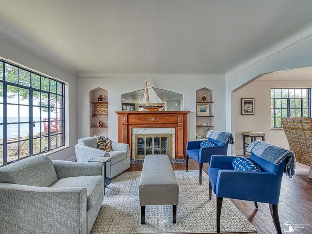 3880 Lakeshore Drive, Frenchtown Twp, MI 48166