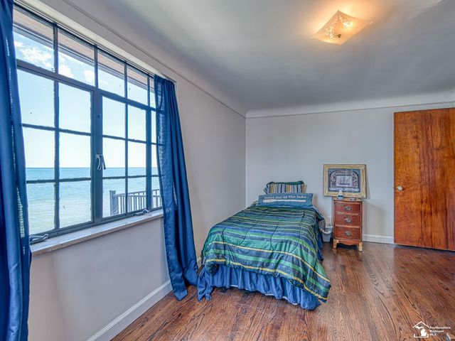 3880 Lakeshore Drive, Frenchtown Twp, MI 48166