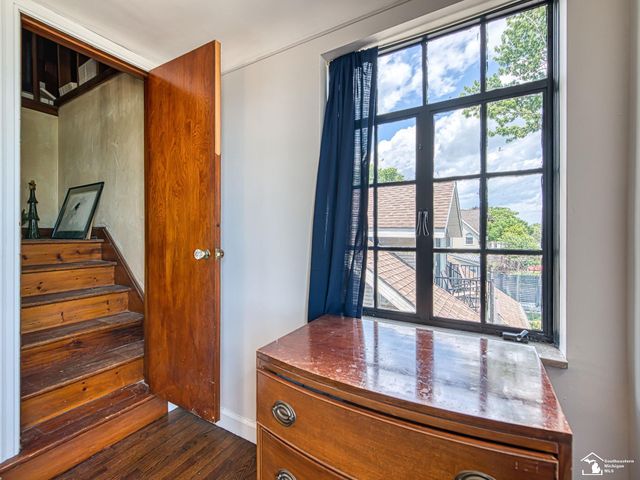 3880 Lakeshore Drive, Frenchtown Twp, MI 48166