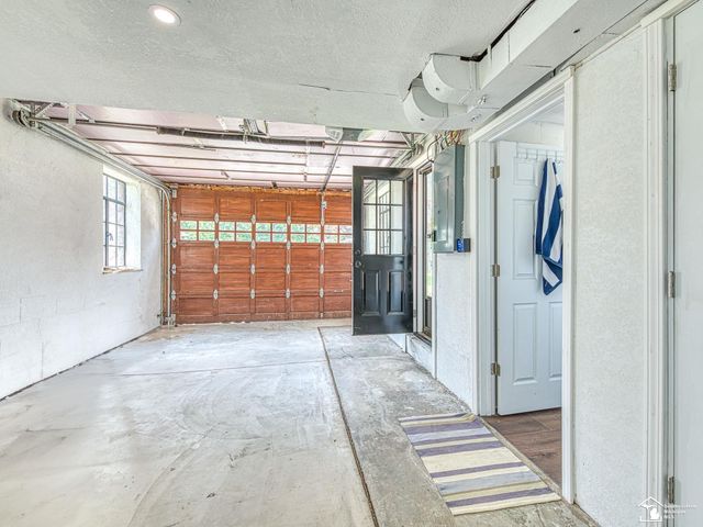 3880 Lakeshore Drive, Frenchtown Twp, MI 48166