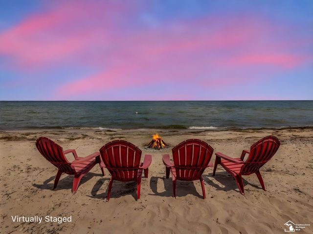 3880 Lakeshore Drive, Frenchtown Twp, MI 48166