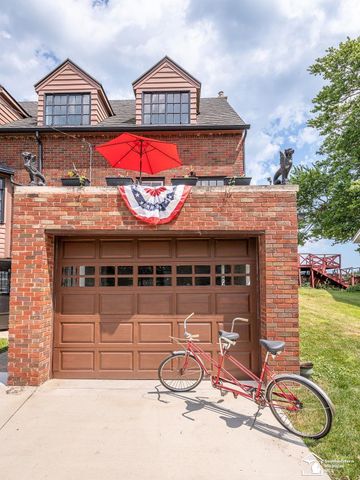 3880 Lakeshore Drive, Frenchtown Twp, MI 48166