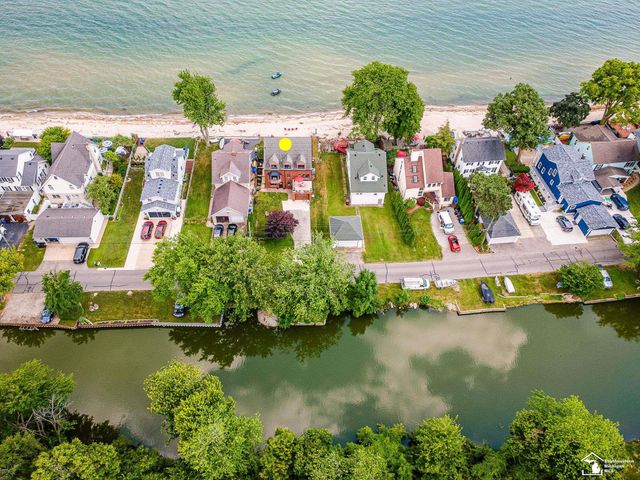 3880 Lakeshore Drive, Frenchtown Twp, MI 48166