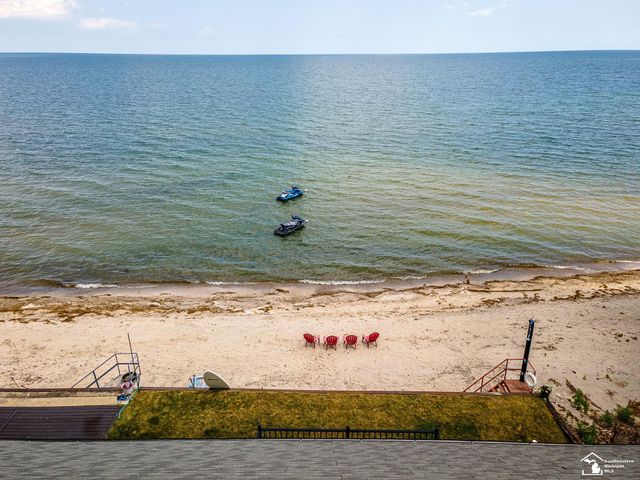 3880 Lakeshore Drive, Frenchtown Twp, MI 48166