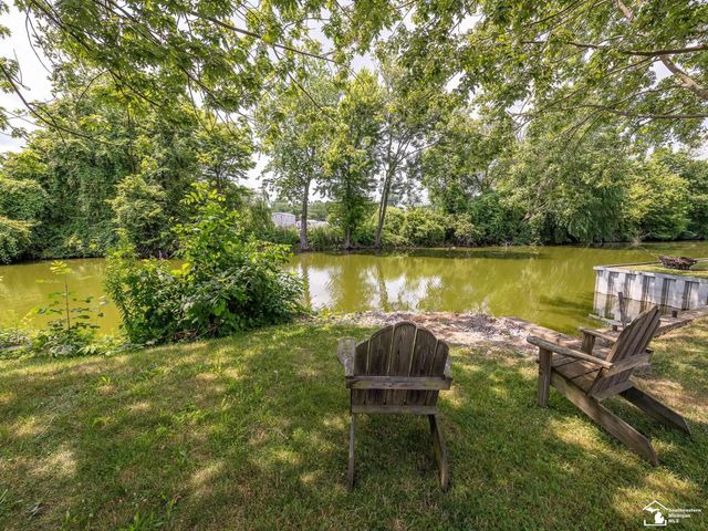 3880 Lakeshore Drive, Frenchtown Twp, MI 48166