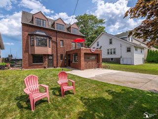 3880 Lakeshore Drive, Frenchtown Twp, MI 48166