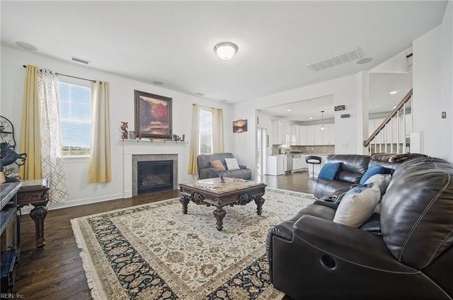 2537 Number Ten LN, Chesapeake, VA 23323