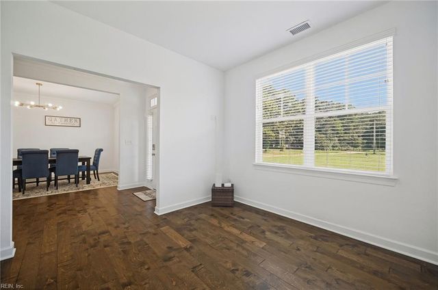 2537 Number Ten LN, Chesapeake, VA 23323