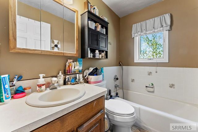 6685 E Iona Road, Idaho Falls, ID 83401