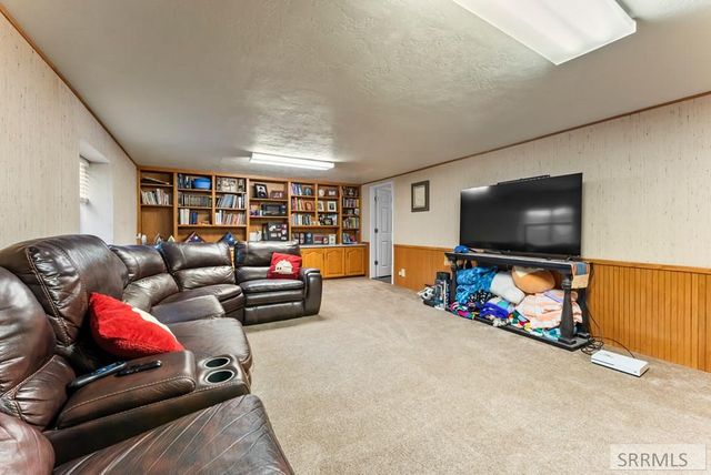 6685 E Iona Road, Idaho Falls, ID 83401