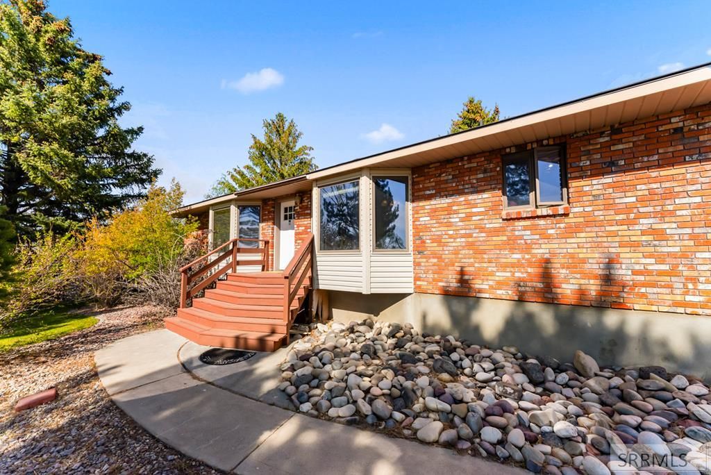 6685 E Iona Road, Idaho Falls, ID 83401