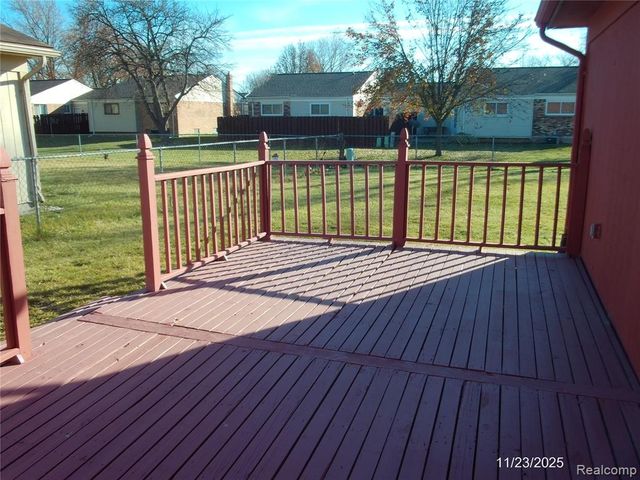 16682 Eastland Street, Roseville, MI 48066