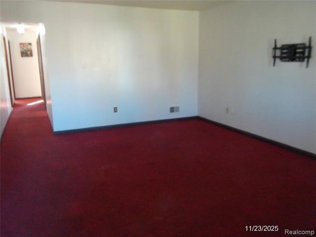 16682 Eastland Street, Roseville, MI 48066